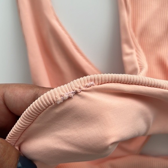 NWT L*Space Tara Ribbed Cut Out Knotted Front Bikini Top Pastel Pink Large - Picture 10 of 10